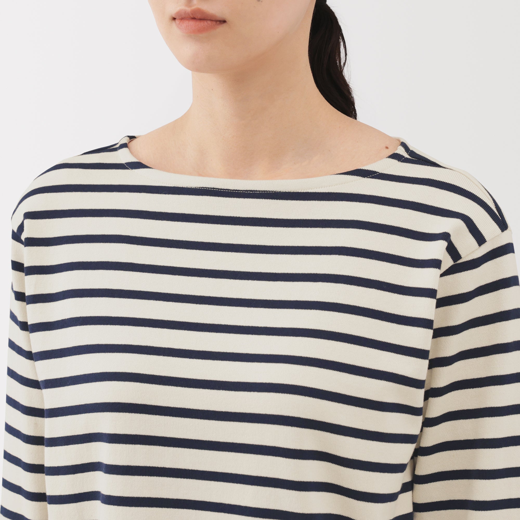Heavyweight Boat Neck T-Shirt - Image 23