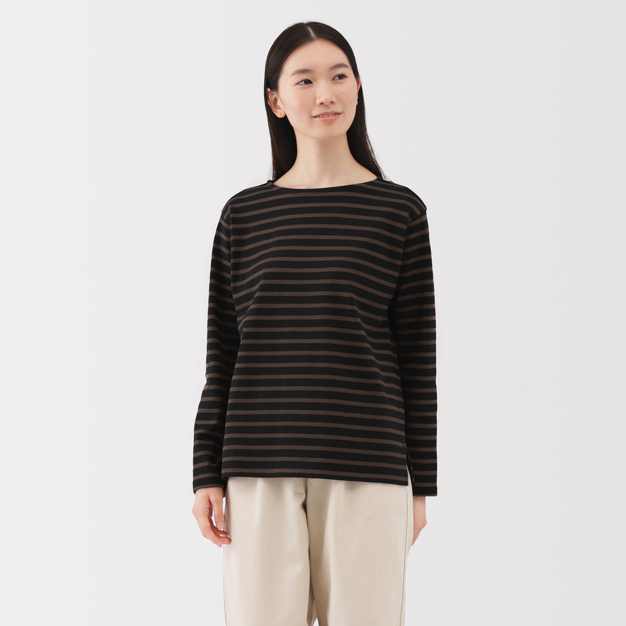 Heavyweight Boat Neck T-Shirt - Image 43