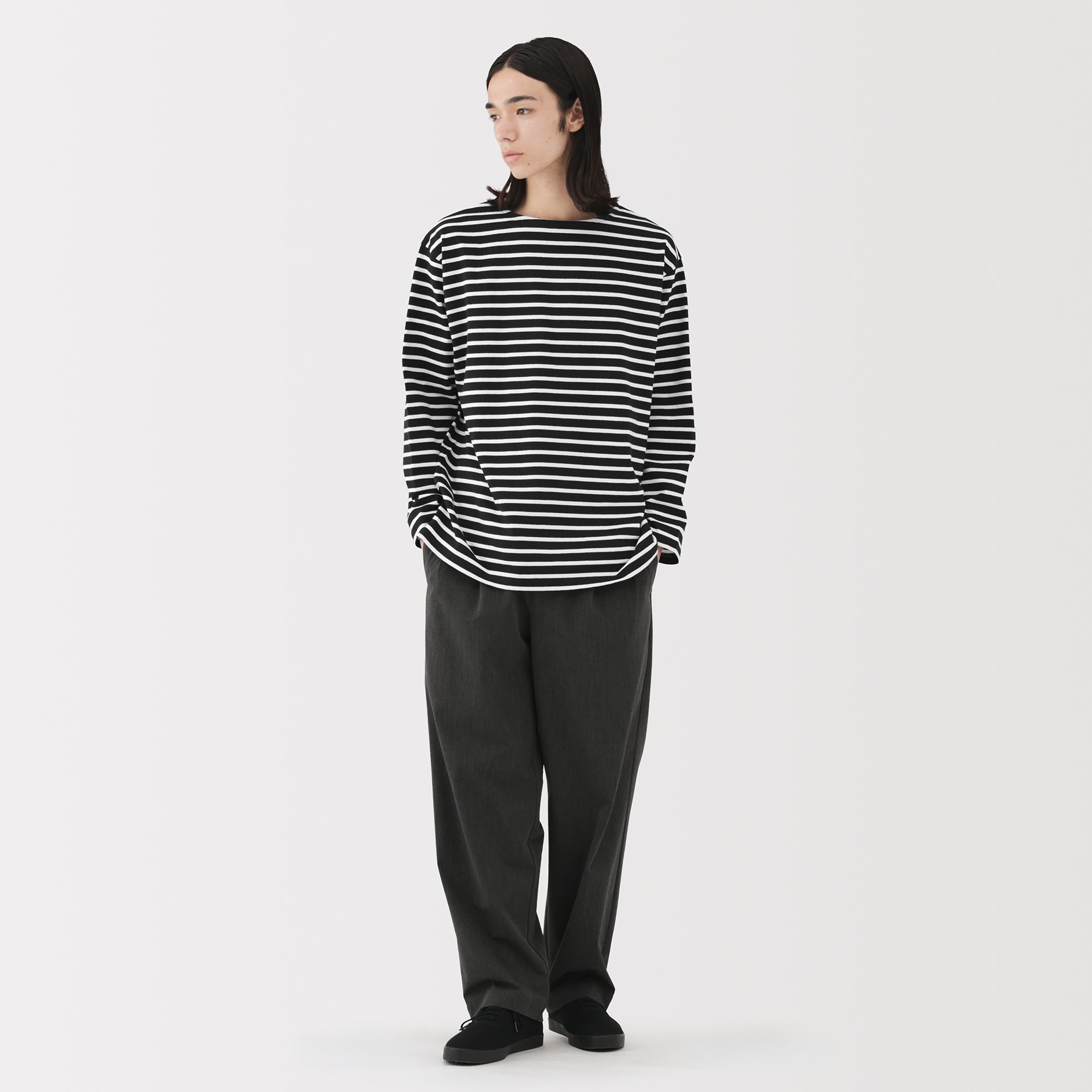 Heavyweight Boat Neck T-Shirt - Image 12