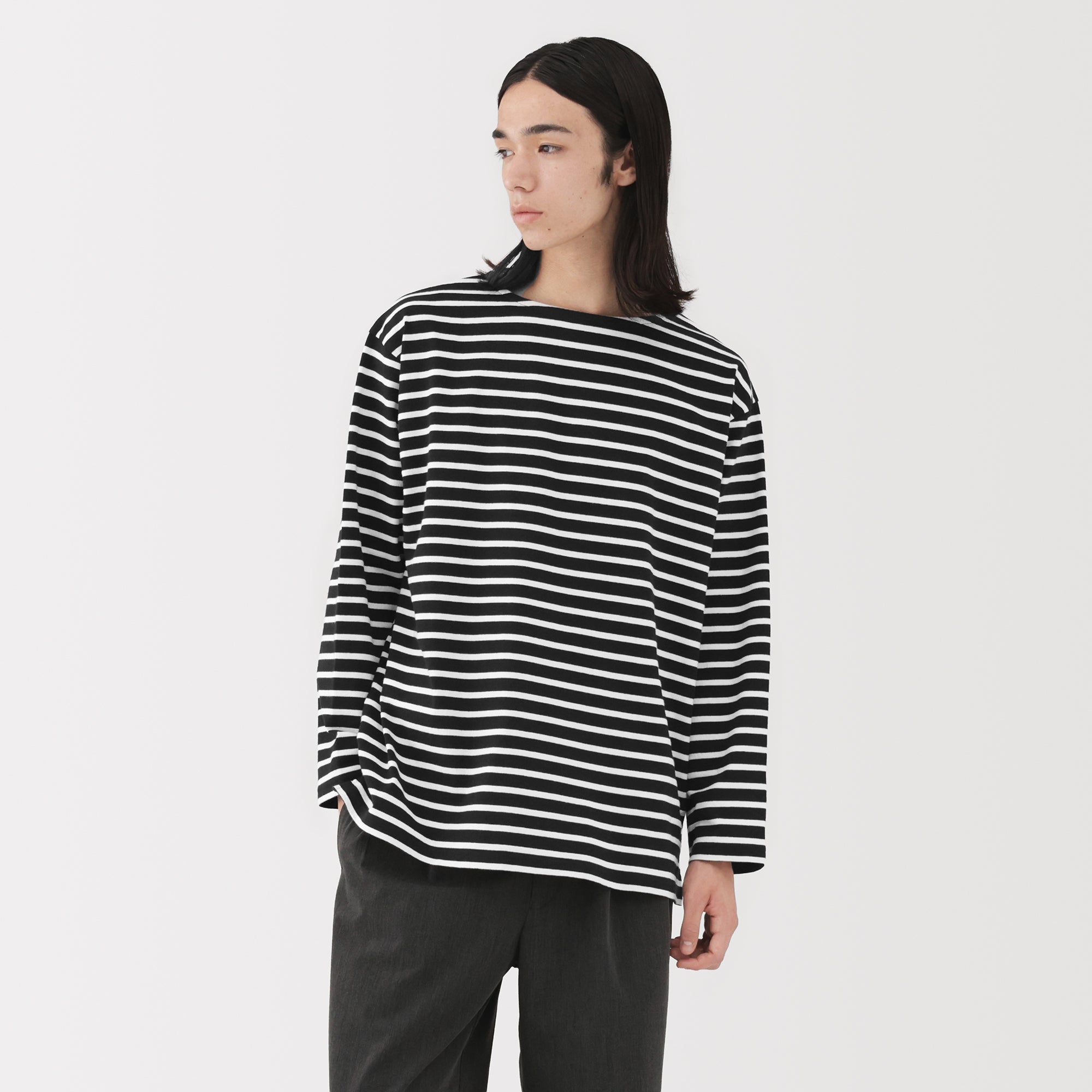 Heavyweight Boat Neck T-Shirt - Image 11