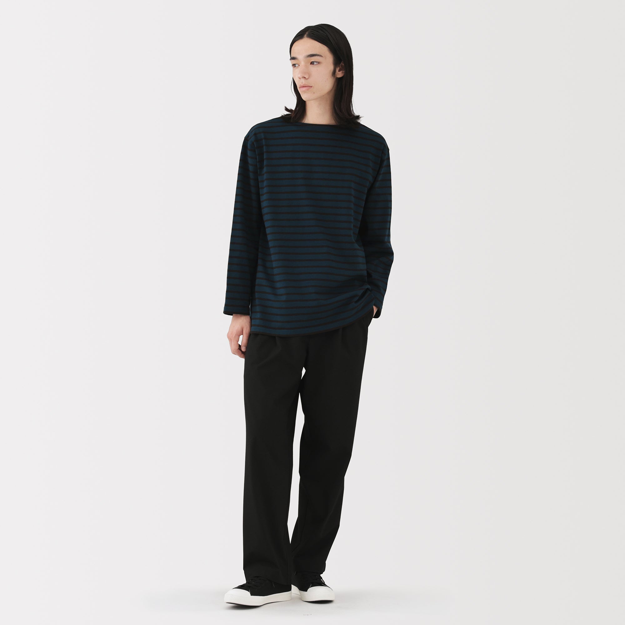 Heavyweight Boat Neck T-Shirt - Image 4