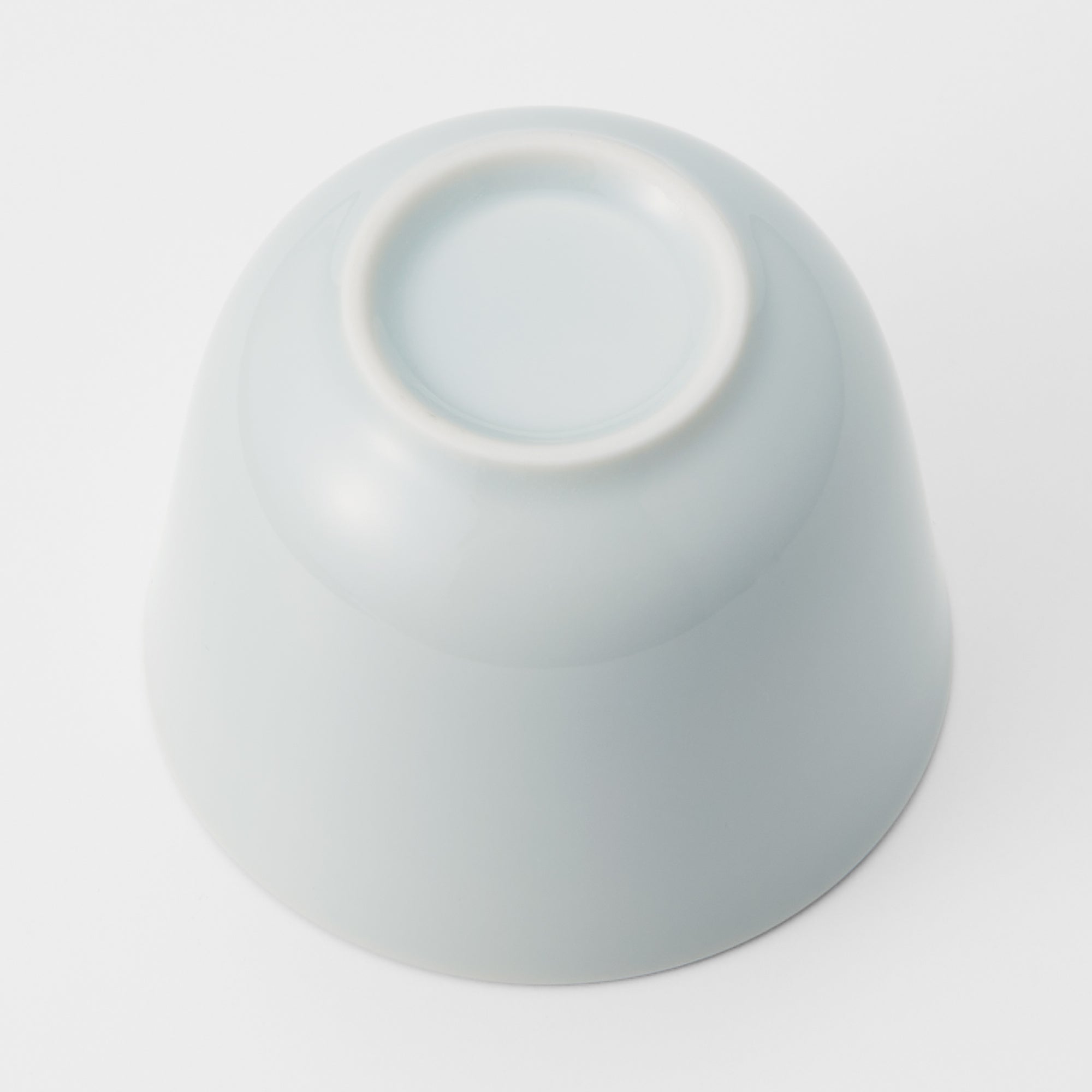 Blue White Porcelain Round Tea Cup - Image 3