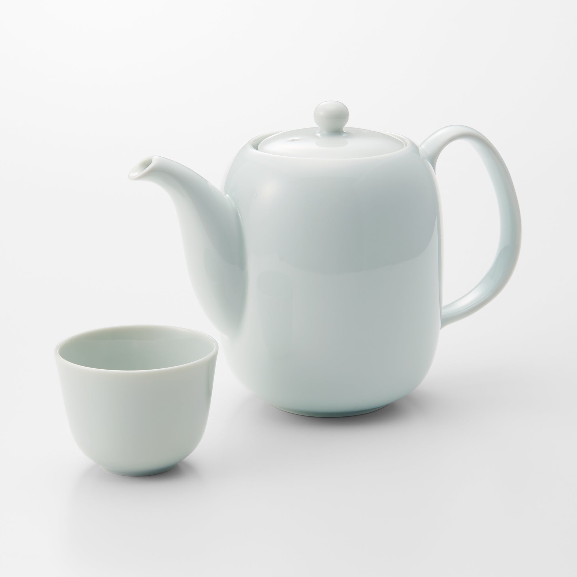Blue White Porcelain Round Tea Cup - Image 5