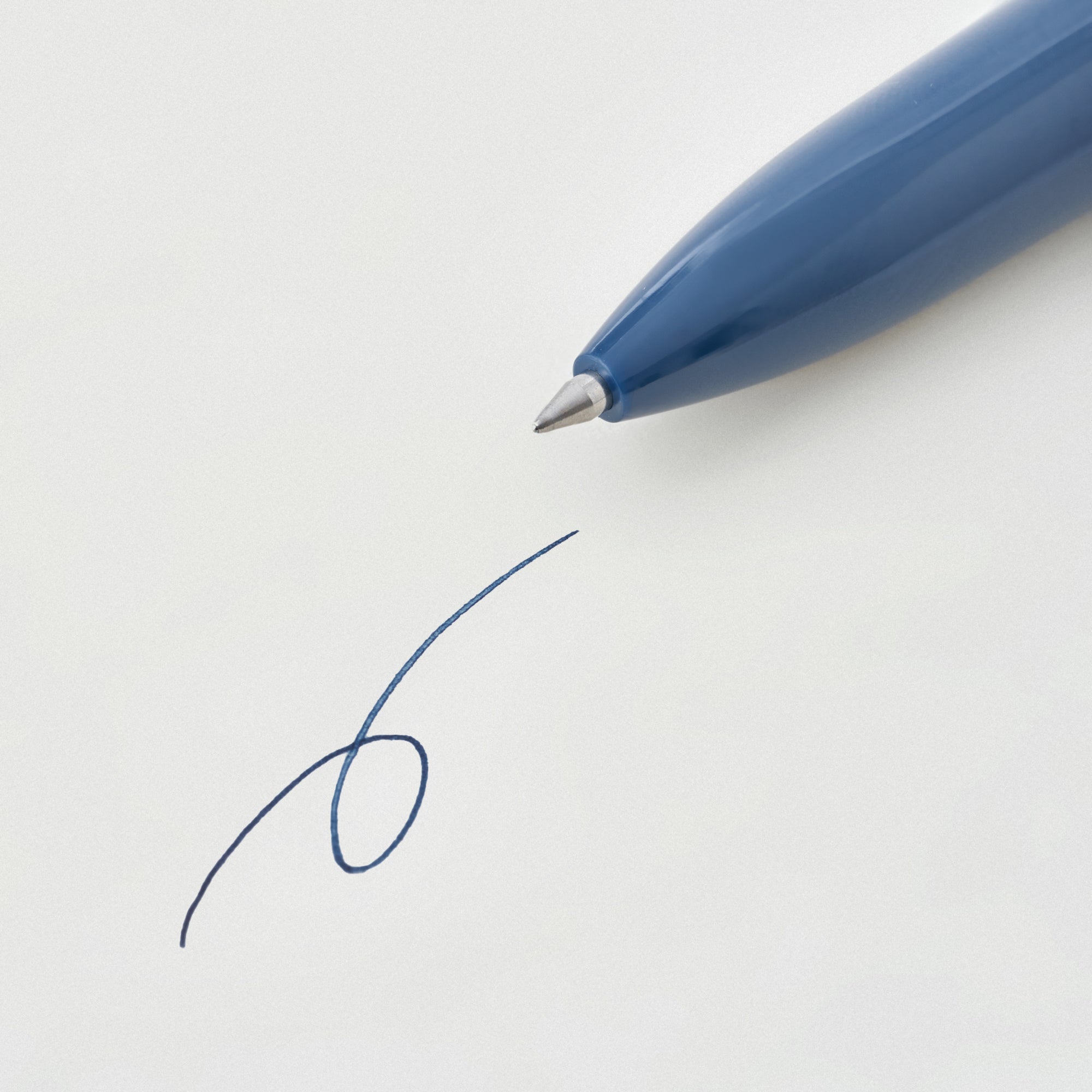 Compact Gel Ink Ballpoint Pen Cap Type 0.5mm - Blue Black - Image 2