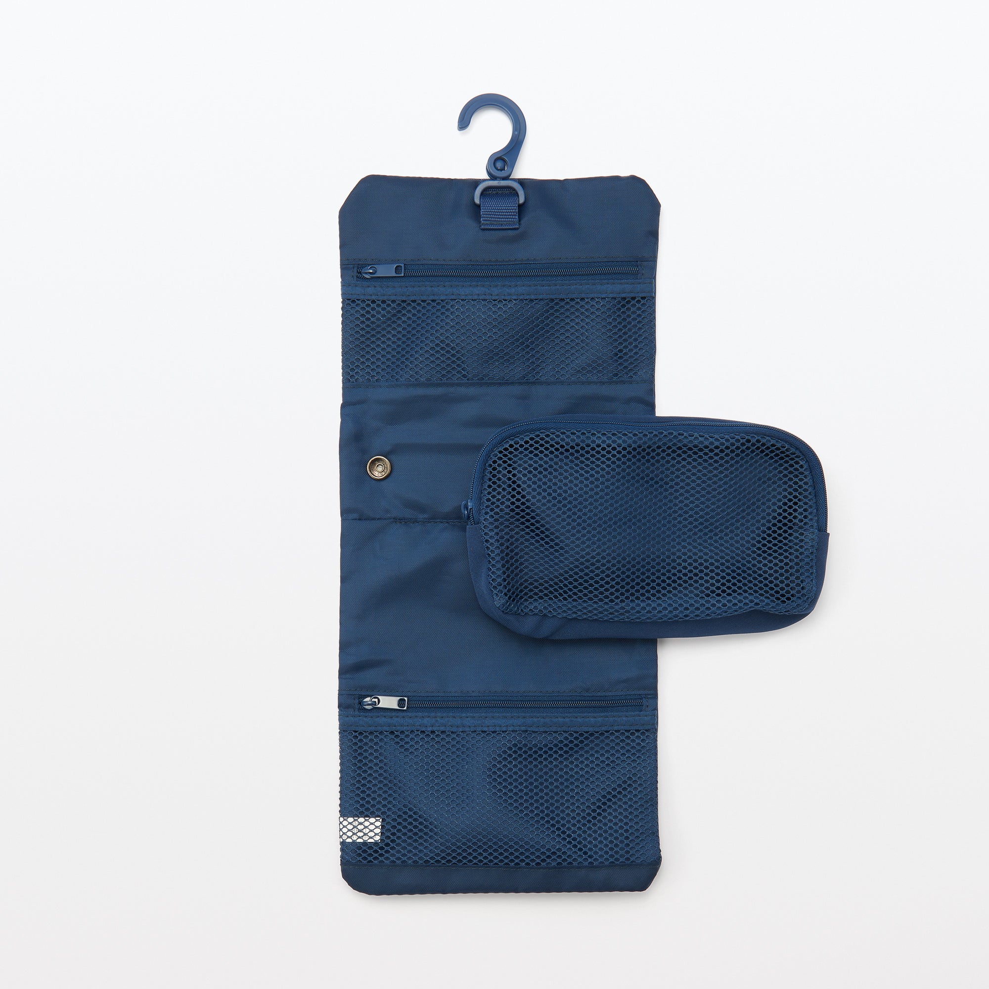 Hanging Case with Pouch - Image 12