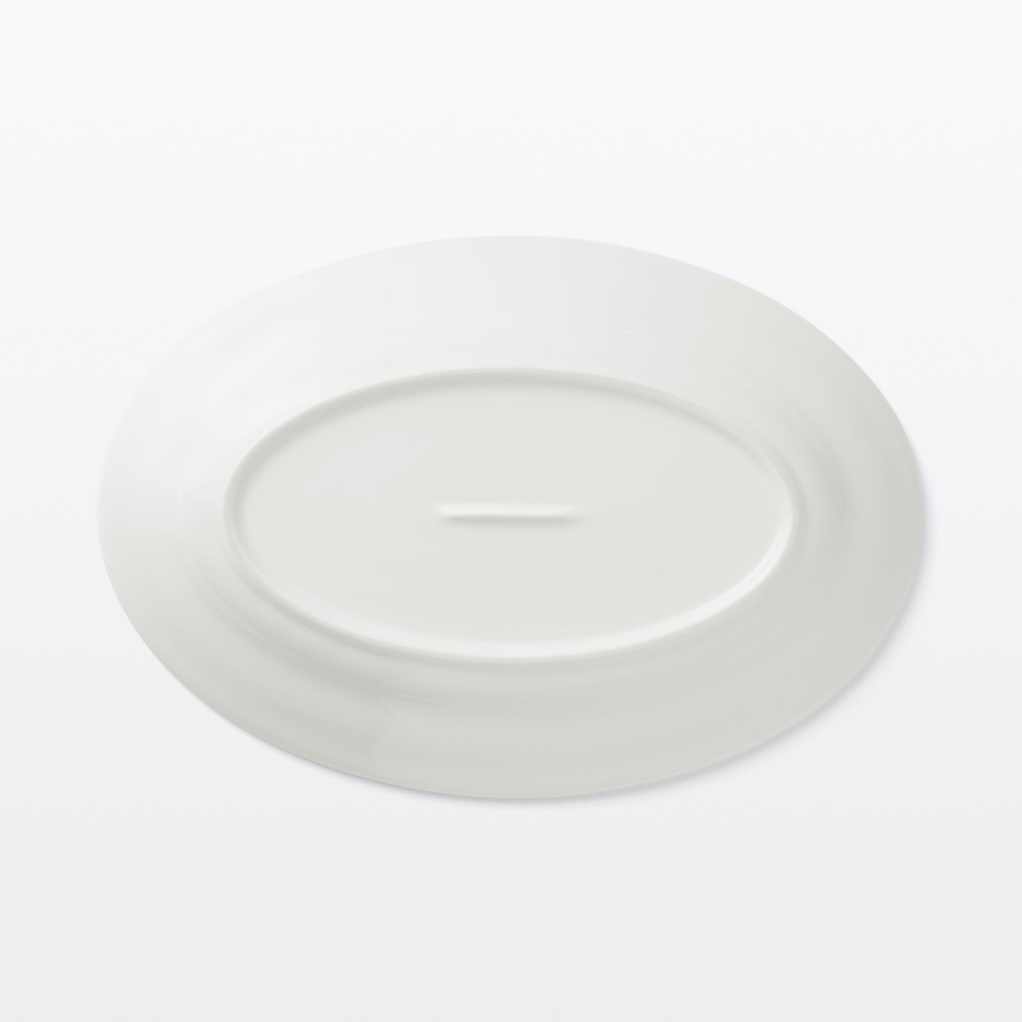 Porcelain Rimmed Oval Plate Large - White - Image 5