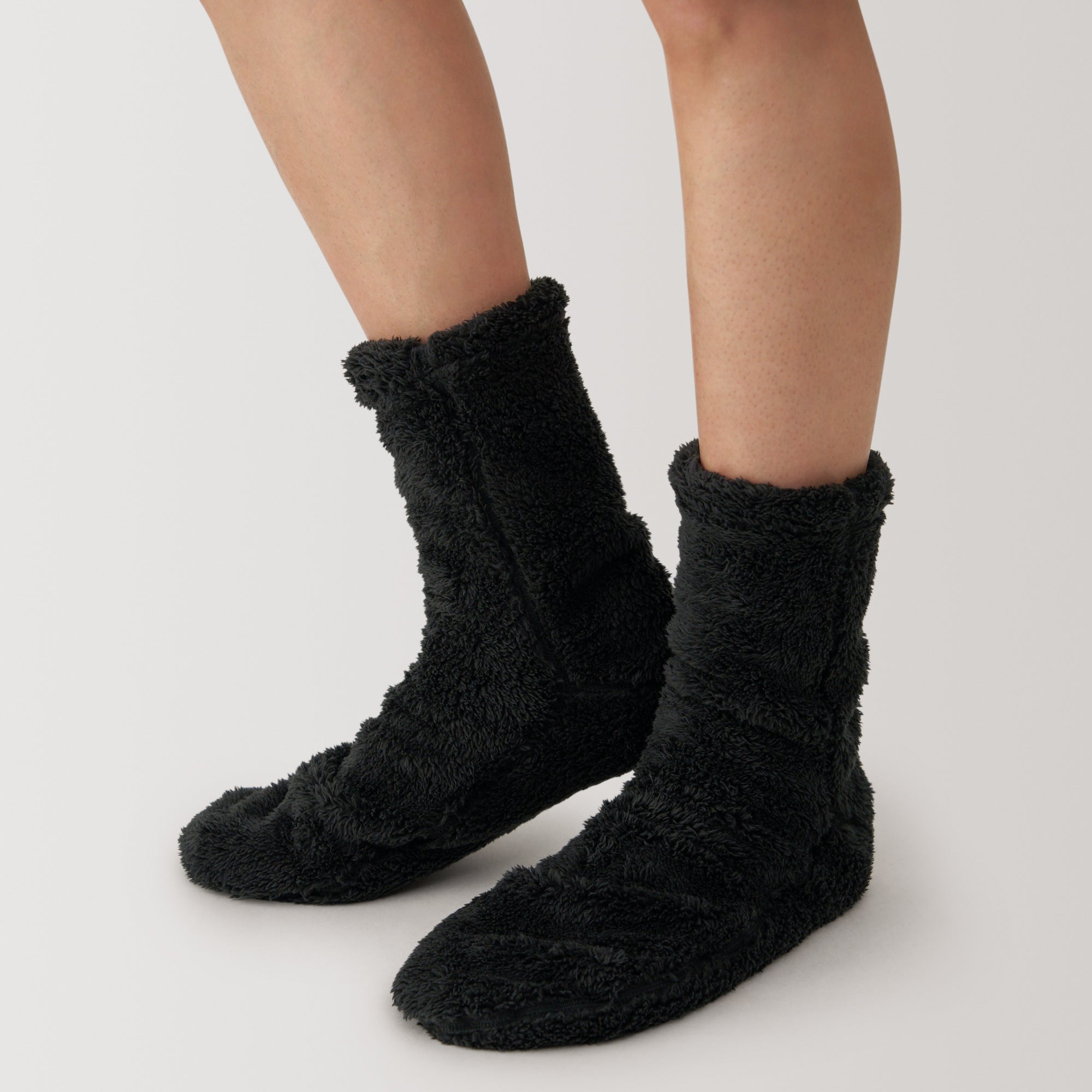 Right Angle Boa Fleece Cozy Socks - Image 9
