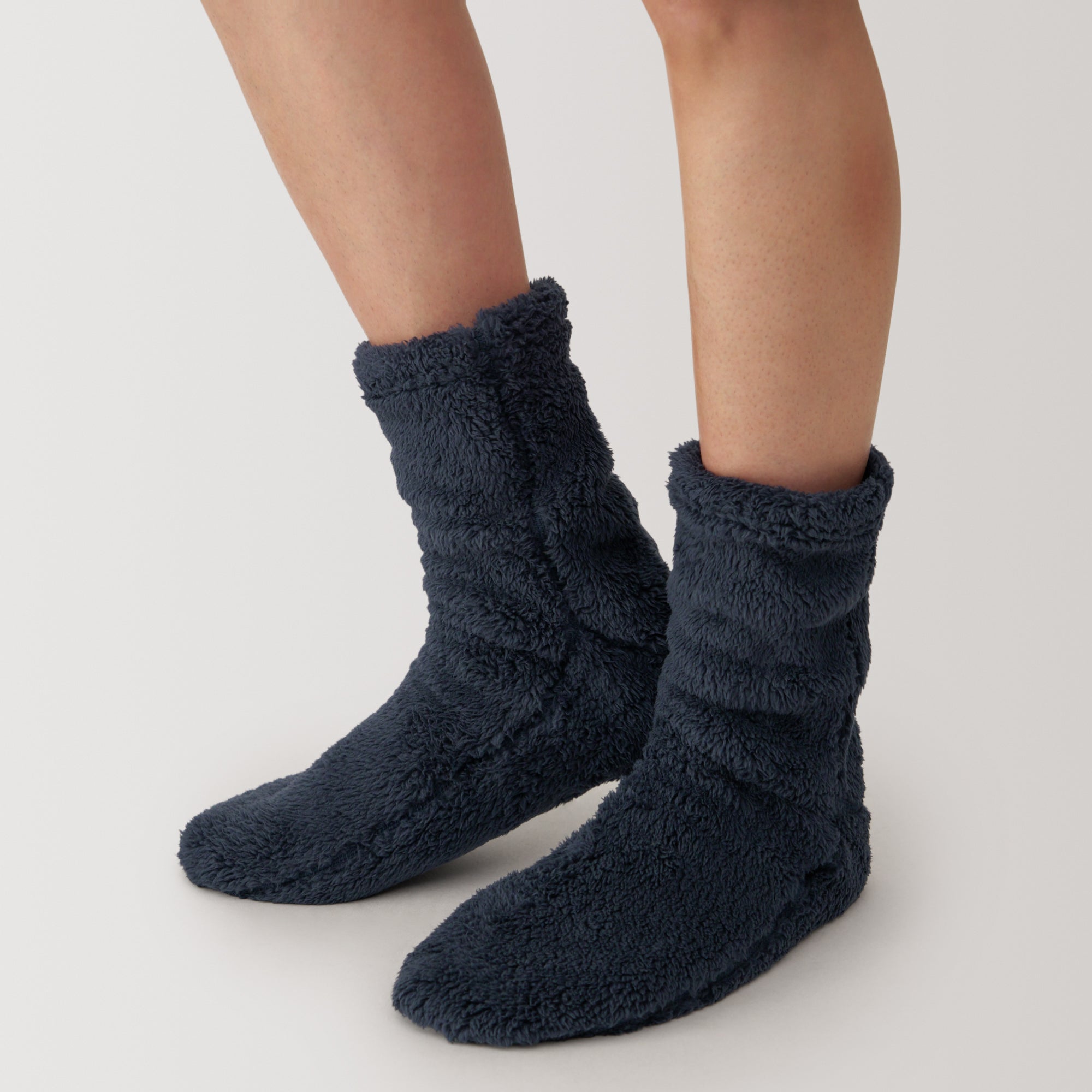 Right Angle Boa Fleece Cozy Socks - Image 15