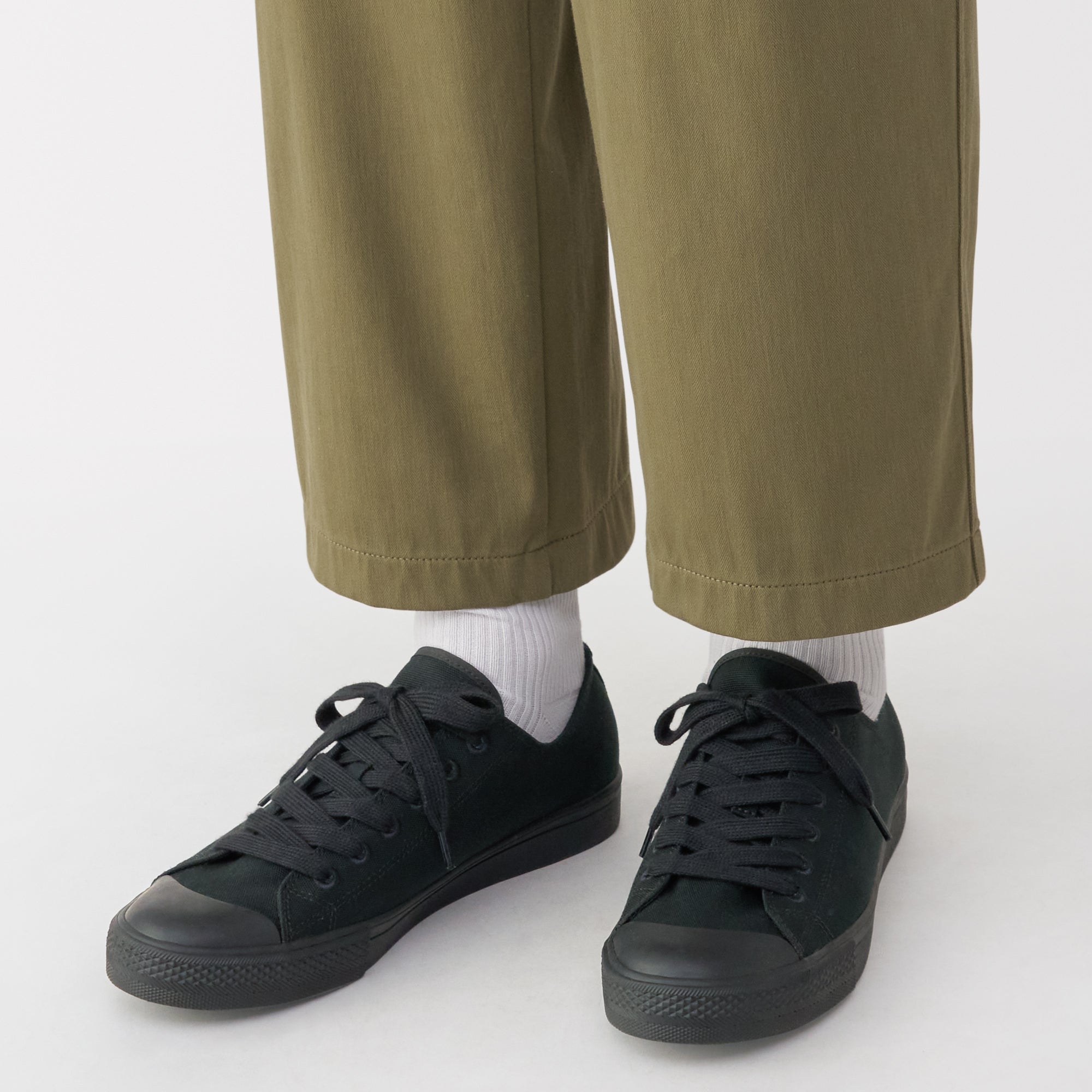 Less Tiring Sneakers Black Pattern - Image 2