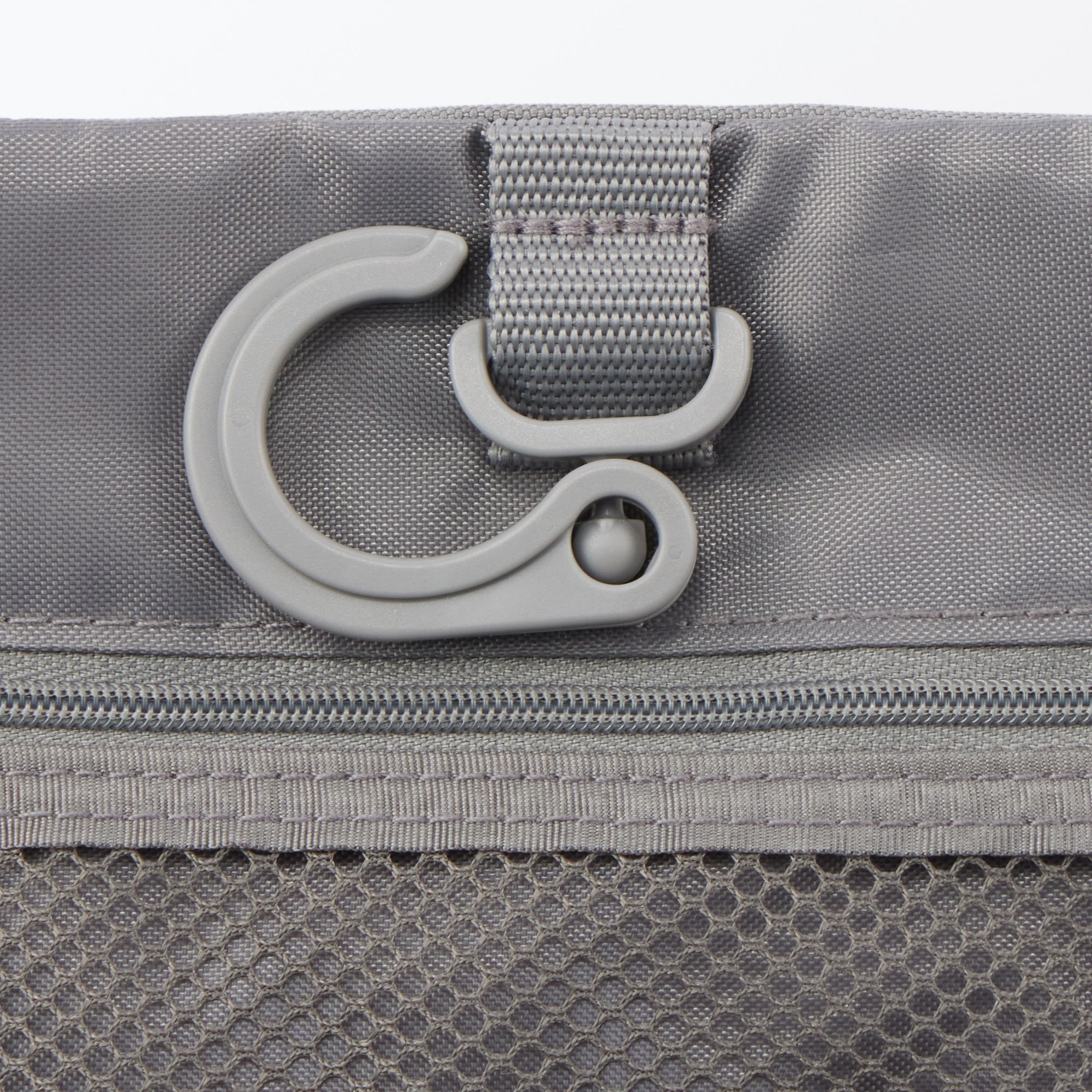 Polyester Hanging Case With Pouch - Image 5