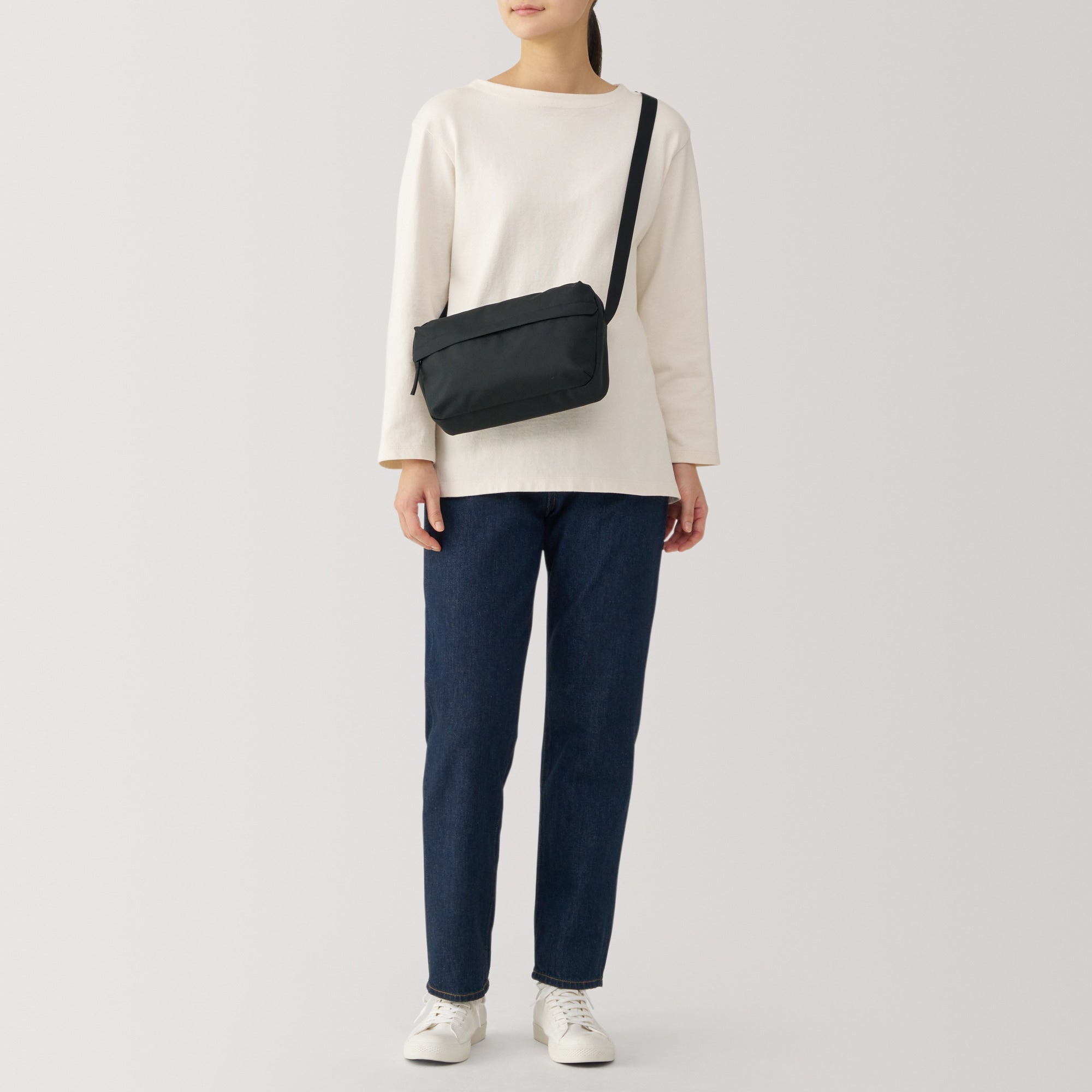 Water Repellent Shoulder Bag - Image 25