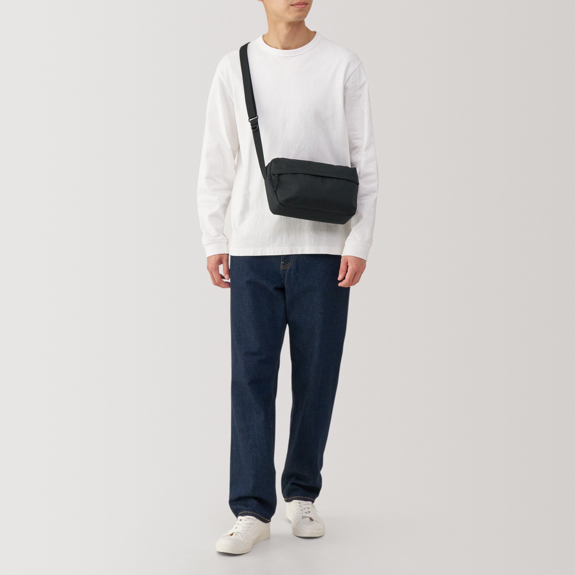 Water Repellent Shoulder Bag - Image 26