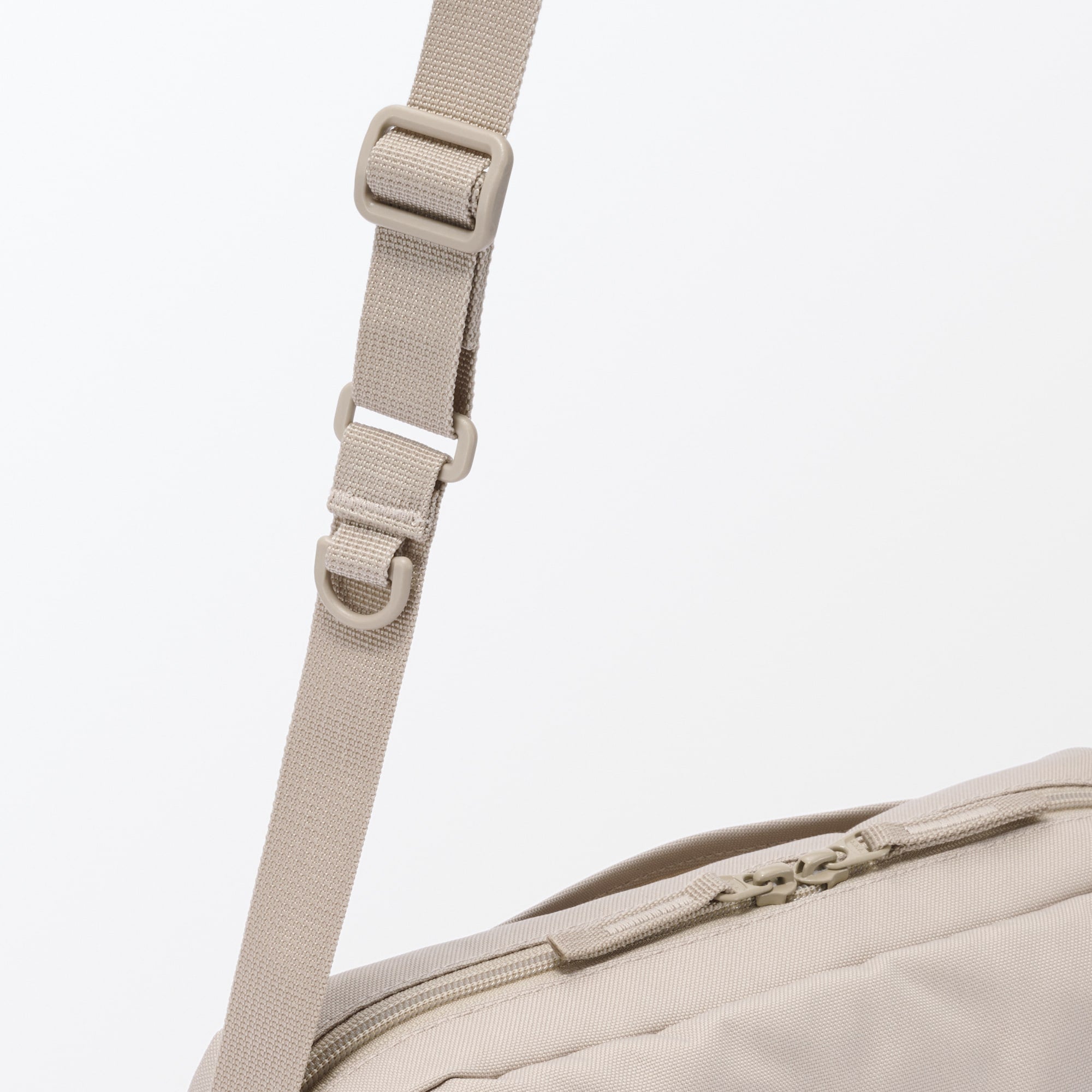 Water Repellent Shoulder Bag - Image 37