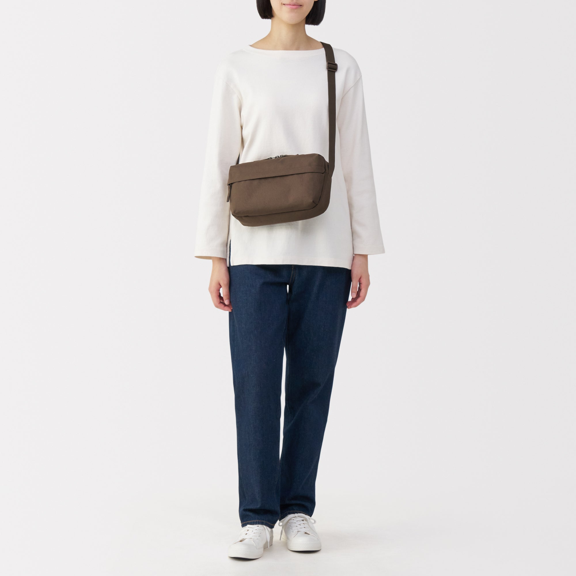 Water Repellent Shoulder Bag - Image 66
